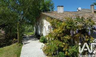 Maison 10 Pièces 205 m² à vendre à Saint-Bonnet-sur-Gironde (17150)