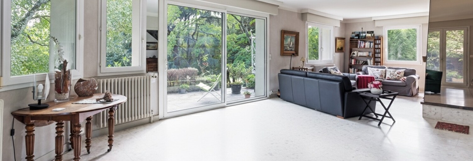 Maison 8 Pièces 204 m² à vendre à Saint-Étienne-de-Montluc (44360)