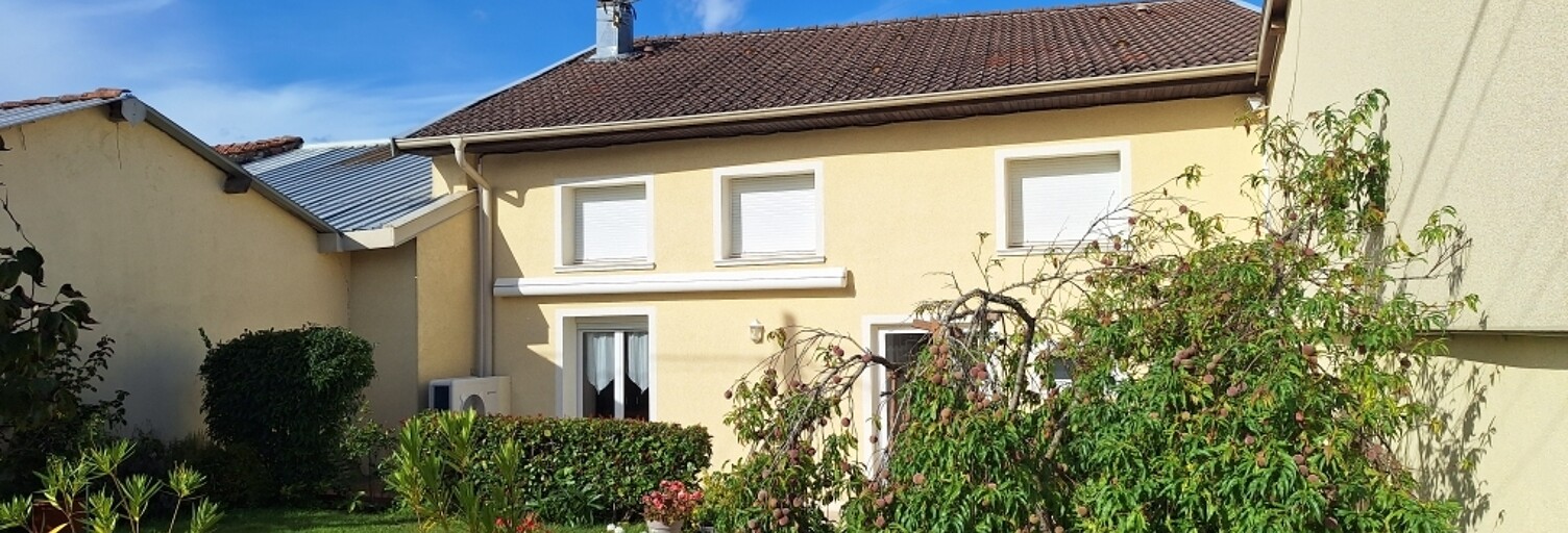 Maison 9 Pièces 236 m² à vendre à Rouvres-en-Xaintois (88500)