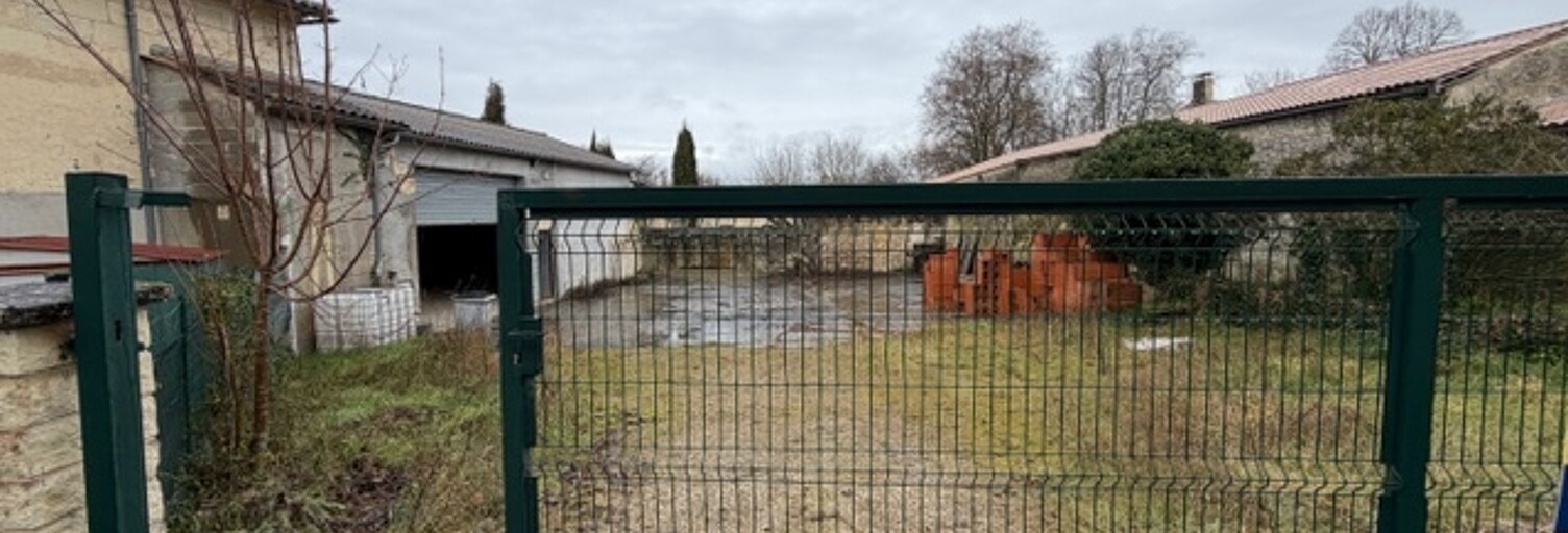 Immeuble  146 m² à vendre à Val de Virvée (33240)