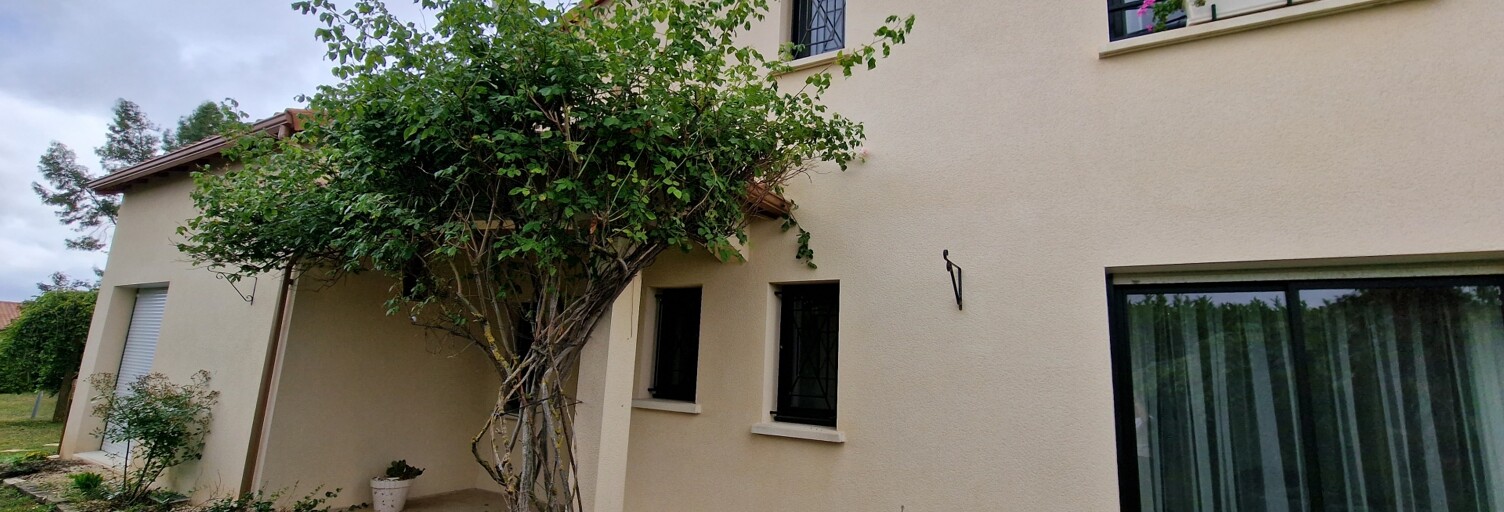 Maison 10 Pièces 242 m² à vendre à Verrières (86410)