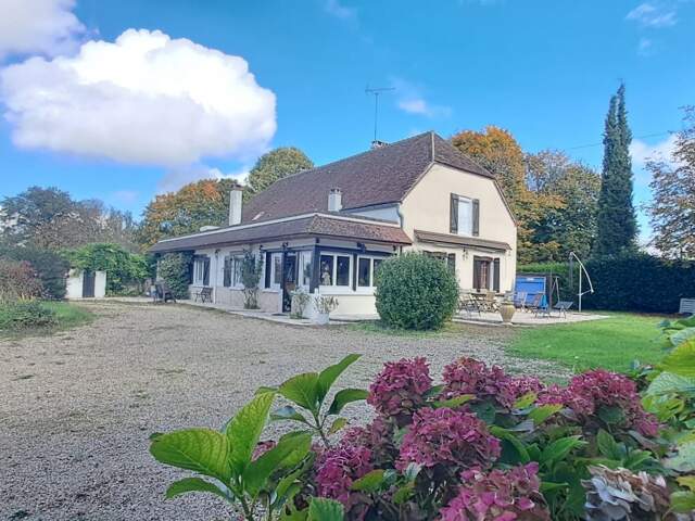 Vente Maison/villa 9 pièces — photo du bien