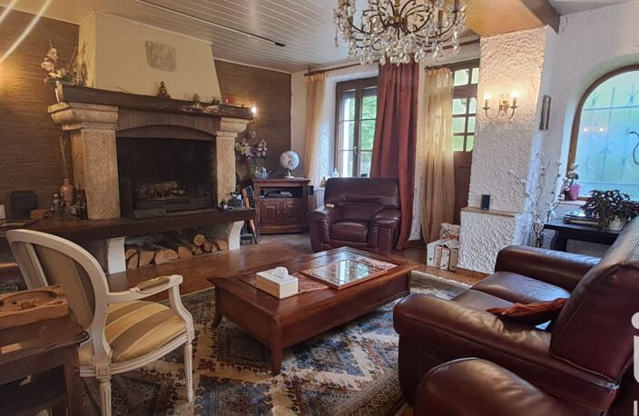 Vente Maison/villa 9 pièces — photo 3