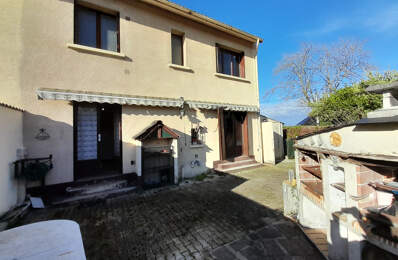 Maison à rénover avec garage et terrain — photo du bien