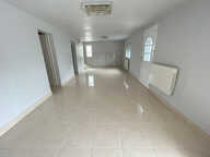 LOURDES - QUARTIER DU LAC - MAISON FAMILIALE AVEC DEPENDANCE — photo 3