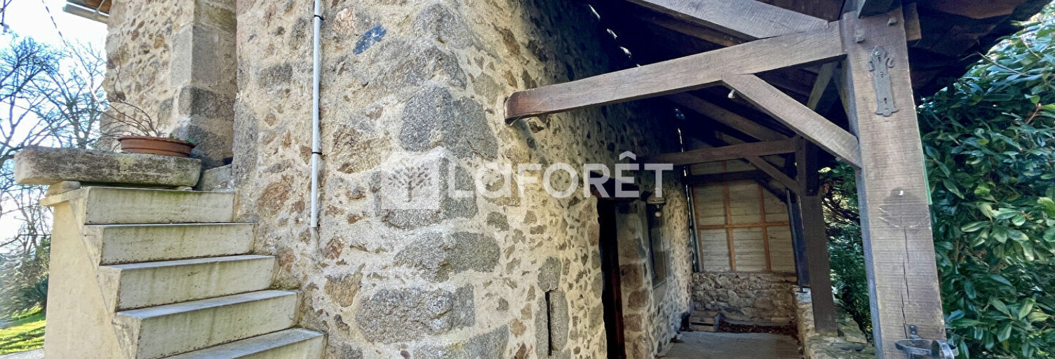 Maison 4 Pièces 143 m² à vendre à Le Bas Ségala (12200)