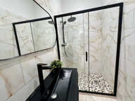 CANNES PROCHE CENTRE T4 REFAIT A NEUF 73M2 SUD OUEST SALON D — photo 4