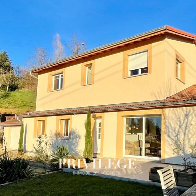 Maison 9 pièces 649000 €
