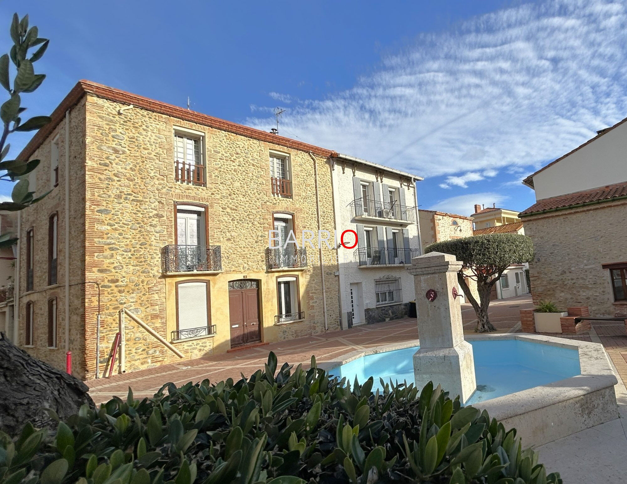 Villa / Maison  T12 à vendre Brouilla 66620