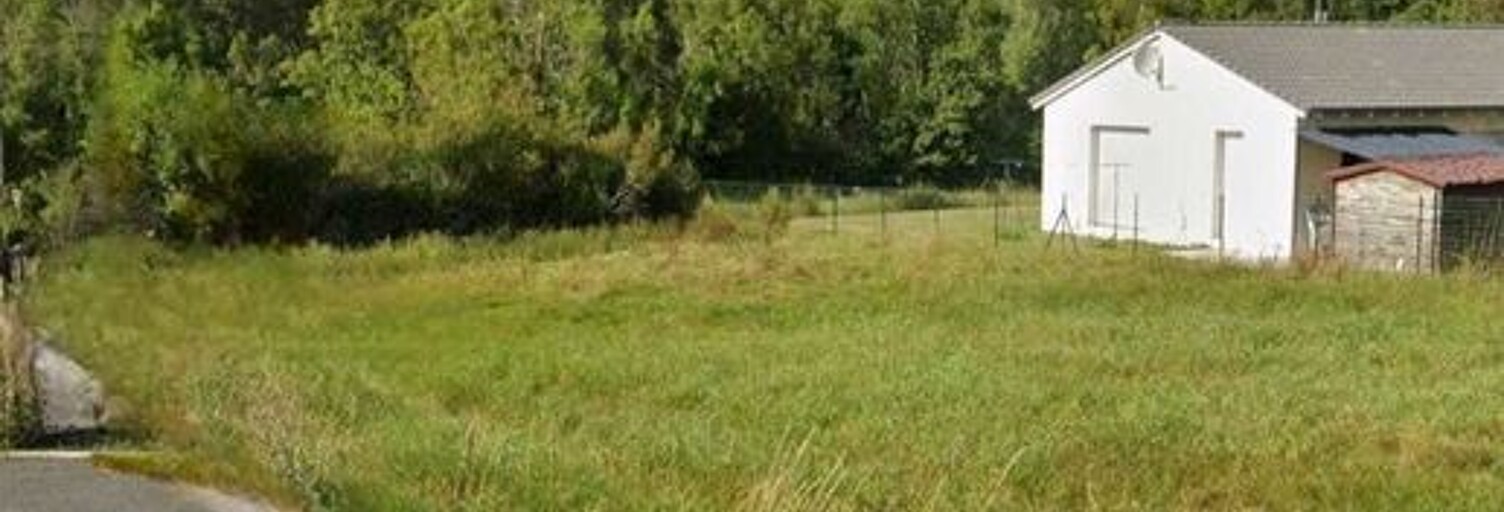 Terrain  1030 m² à vendre à Saint-Julien-Chapteuil (43260)