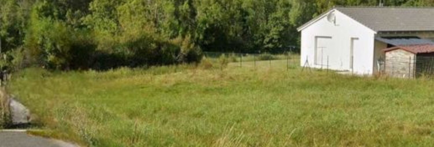 Terrain  1030 m² à vendre à Saint-Julien-Chapteuil (43260)