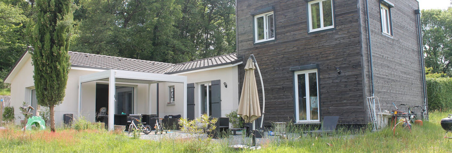 Maison 9 Pièces 191 m² à vendre à Saint-Romain-et-Saint-Clément (24800)