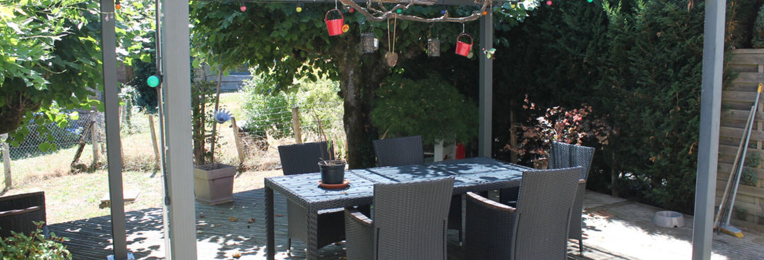 Maison 9 Pièces 124 m² à vendre à Saint-Jory-de-Chalais (24800)