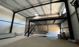 Local industriel  370 m² à vendre à Signes (83870)