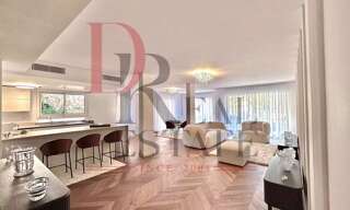 Appartement 6 Pièces 250 m² à vendre à Roquebrune-Cap-Martin (06190)