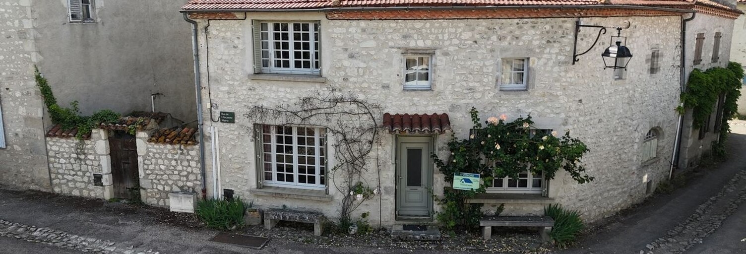 Maison 6 Pièces 100 m² à vendre à Charroux (03140)