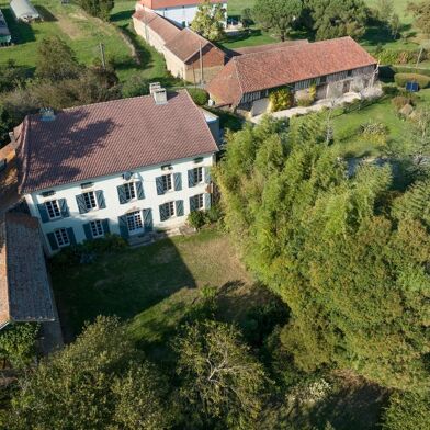 Maison 9 pièces 399000 €