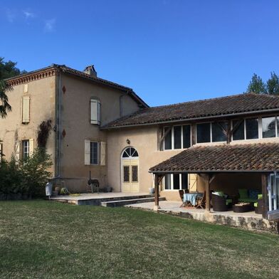 Maison 9 pièces 500000 €