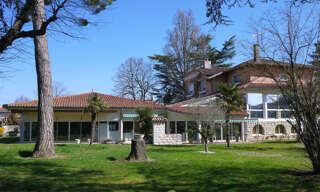 Maison 10 Pièces 500 m² à vendre à Aiguillon (47190)