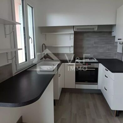 Appartement 3 pièces 144000 €