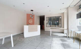 Commerce  72 m² à louer à Vallauris (06220)