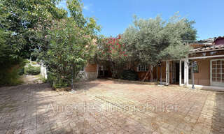 Local industriel  448 m² à vendre à Cagnes-sur-Mer (06800)