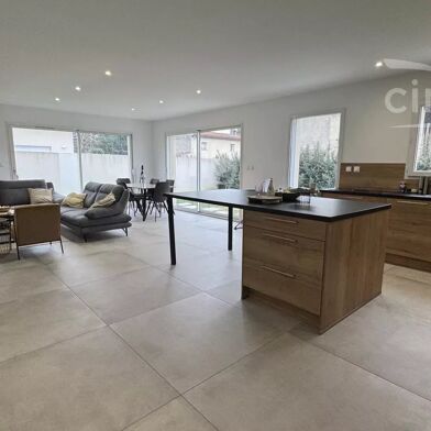 Maison 5 pièces 289000 €