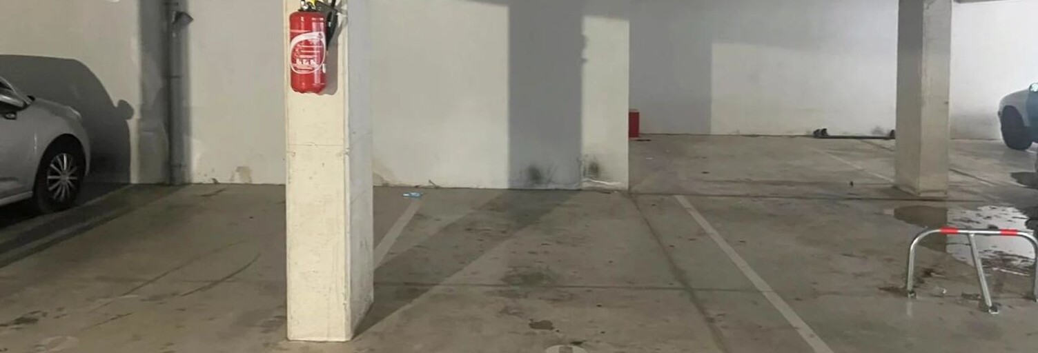 Garage   m² à louer à Martigues (13500)