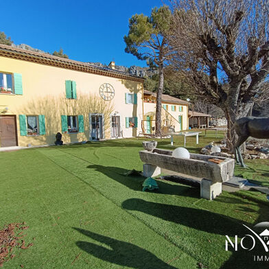 Maison 20 pièces 735000 €