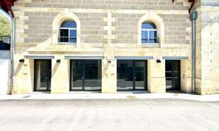 Commerce  210 m² à vendre à Léognan (33850)