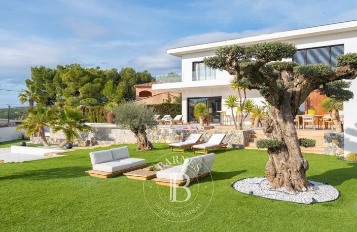 VILLA CONTEMPORAINE – VUE MER – PRESTATIONS HAUT DE GAMME – 4 SU — photo 2