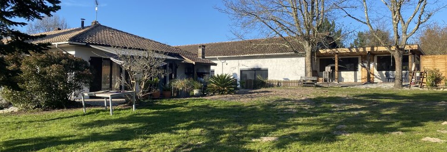 Maison 10 Pièces 480 m² à vendre à Saint-Julien-en-Born (40170)