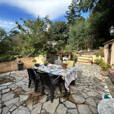 Appartement 4 pièces 145000 €