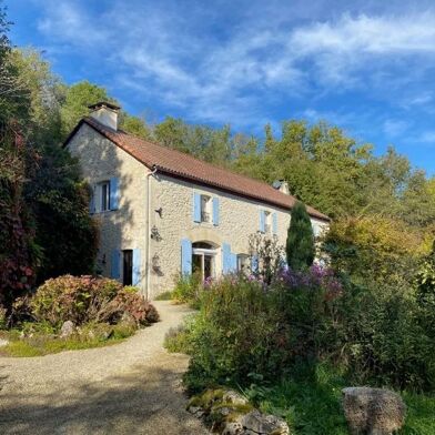 Maison 9 pièces 395600 €