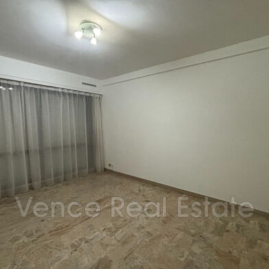 Appartement 1 pièces 680 €