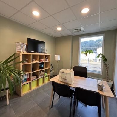 Commerce 3 pièces 1940 €