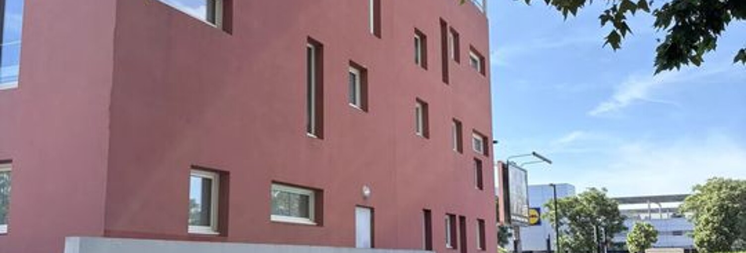 Garage  11 m² à louer à Nîmes (30000)