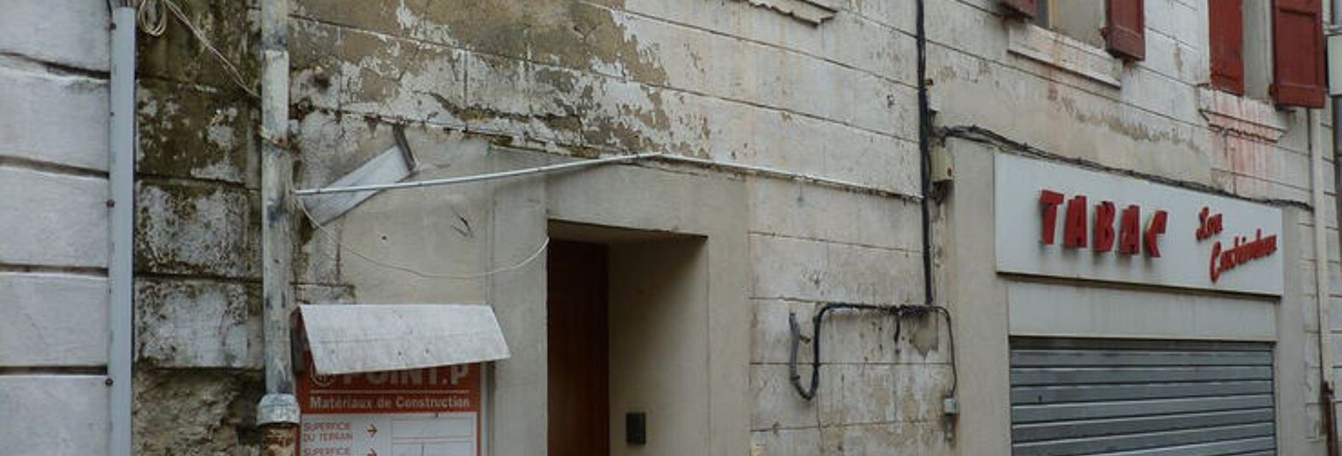 Immeuble  231 m² à vendre à Sainte-Tulle (04220)