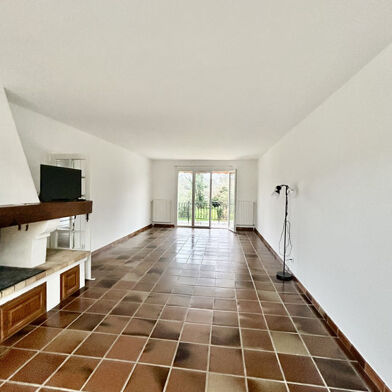 Maison 6 pièces 1350 €