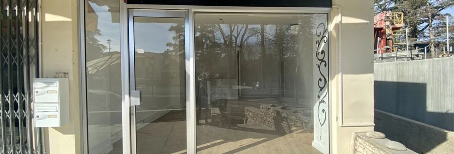 Commerce  58 m² à louer à Gréoux-les-Bains (04800)