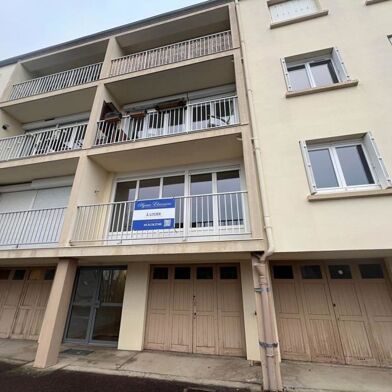 Appartement 3 pièces 927 €