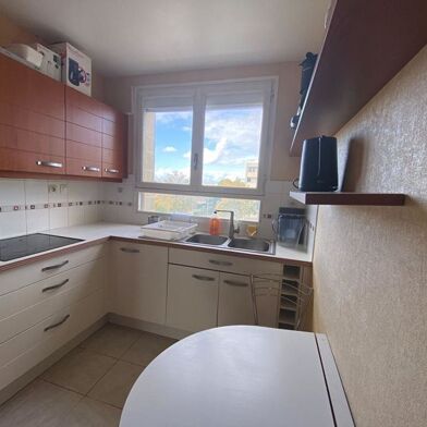 Appartement 5 pièces 1300 €