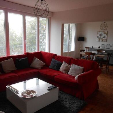 Appartement 5 pièces 985 €