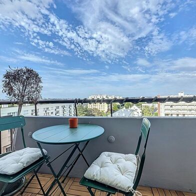 Appartement 4 pièces 859 €