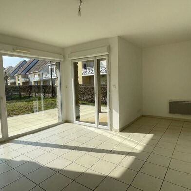 Appartement 3 pièces 819 €