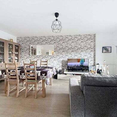 Appartement 3 pièces 195810 €