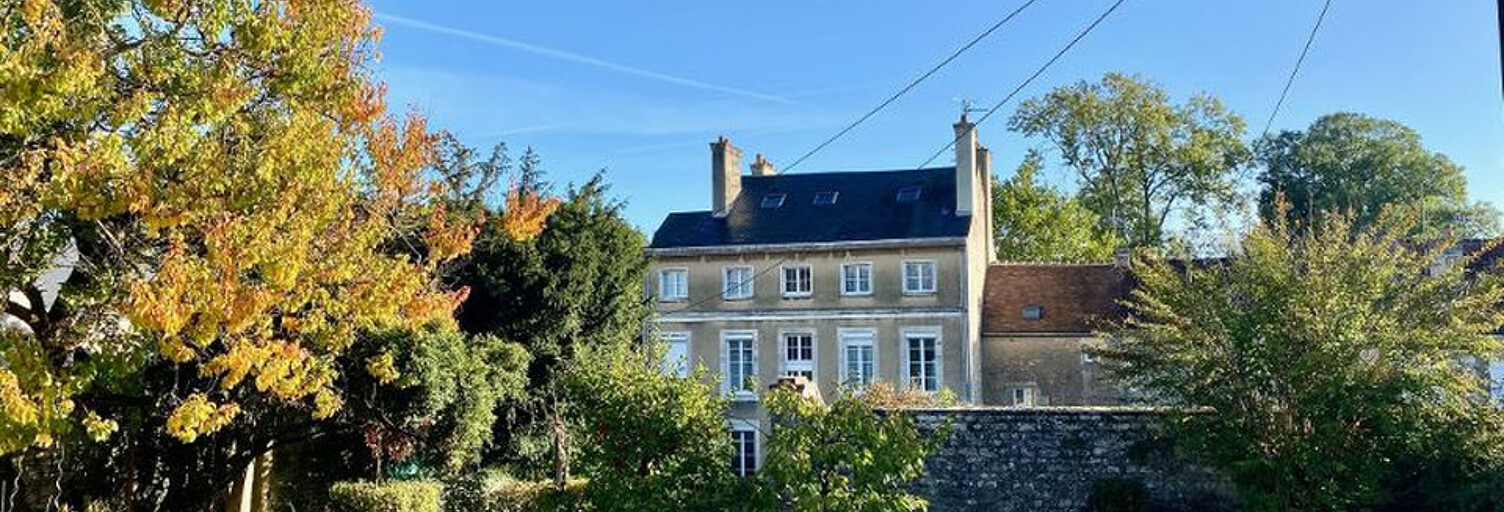Maison 9 Pièces 250 m² à vendre à Falaise (14700)