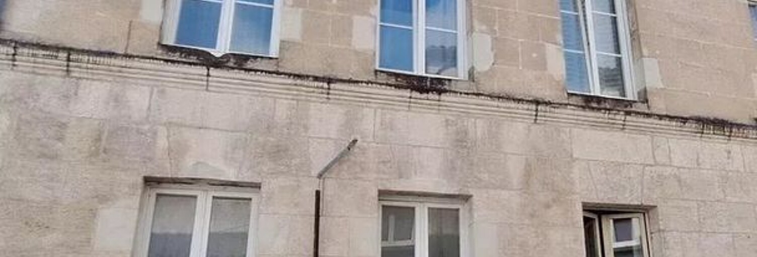 Immeuble  236 m² à vendre à Saintes (17100)