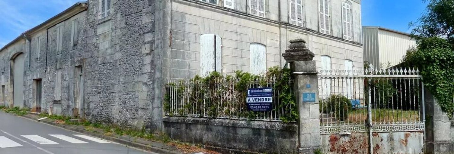 Maison 8 Pièces 210 m² à vendre à Saintes (17100)