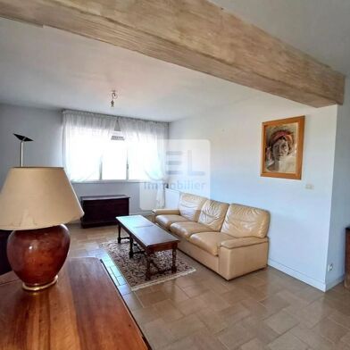Appartement 3 pièces 142000 €